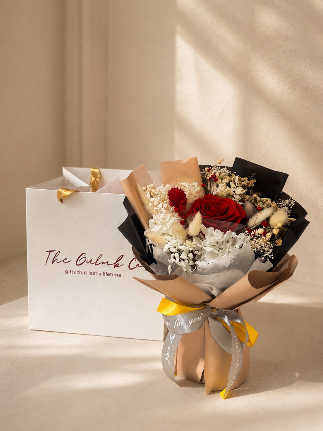 Gold Midnight Bouquet- Red roses